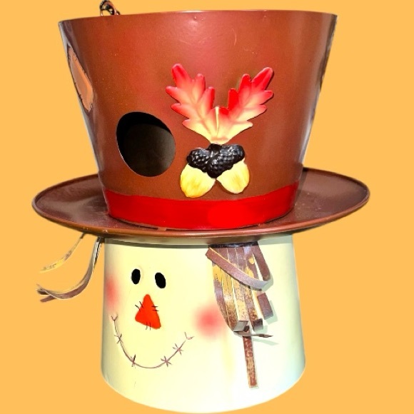 Festive Scarecrow Hat Birdhouse “The Lakeside Collection” - Picture 4 of 6